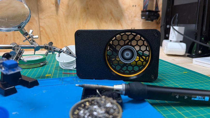 Витяжний акумуляторний вентилятор для пайки Arctic P8 Slim PWM, димоуловлювач ремінець для пульта FPV &mdash; фото